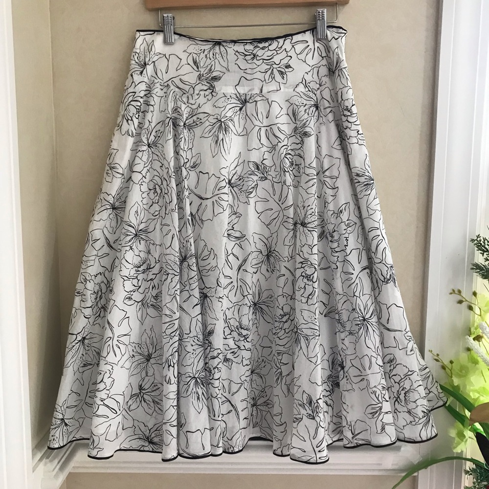 Jones New York size 4 skirt